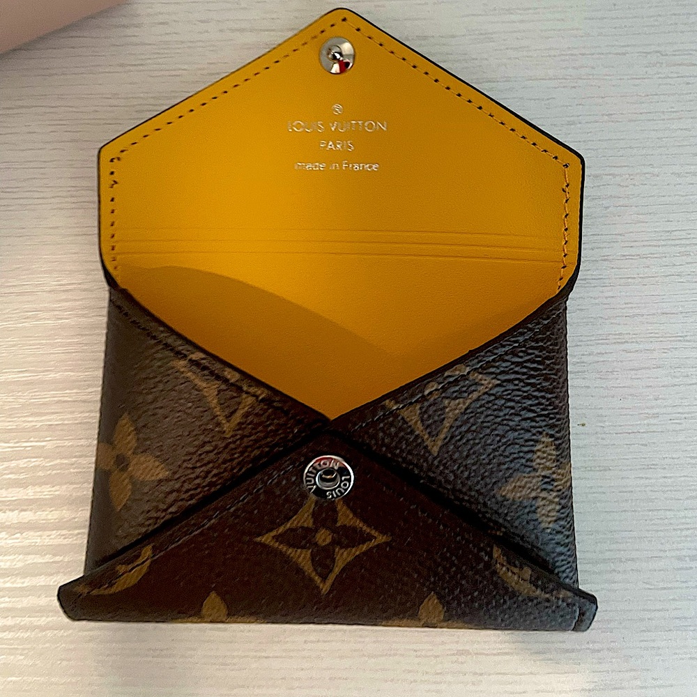 Louis Vuitton envelope small coin pouch w/ box and dust bag
